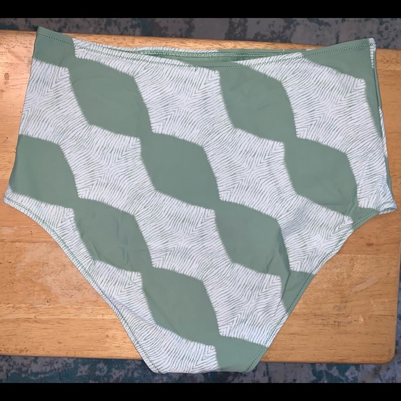 3/$15 Aerie Swim High Waisted Green & White Bottoms - Picture 2 of 3